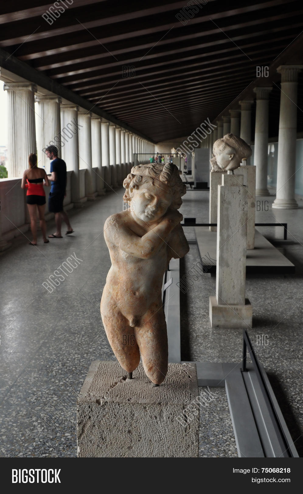 ancient statue of eros 库存照片和库存图片 | bigstock