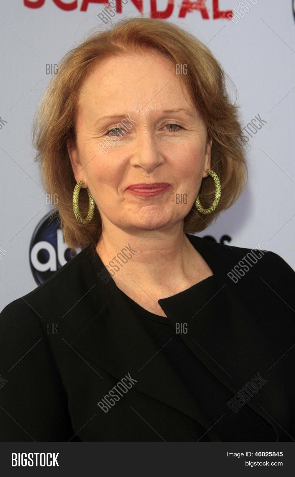 月 16 日:"晚上用 丑闻 在伦纳德 · 戈登森到达凯特伯顿 库存照片