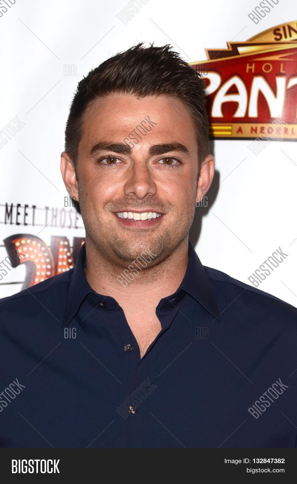 los angeles - may 31: jonathan bennett at the 42nd street play