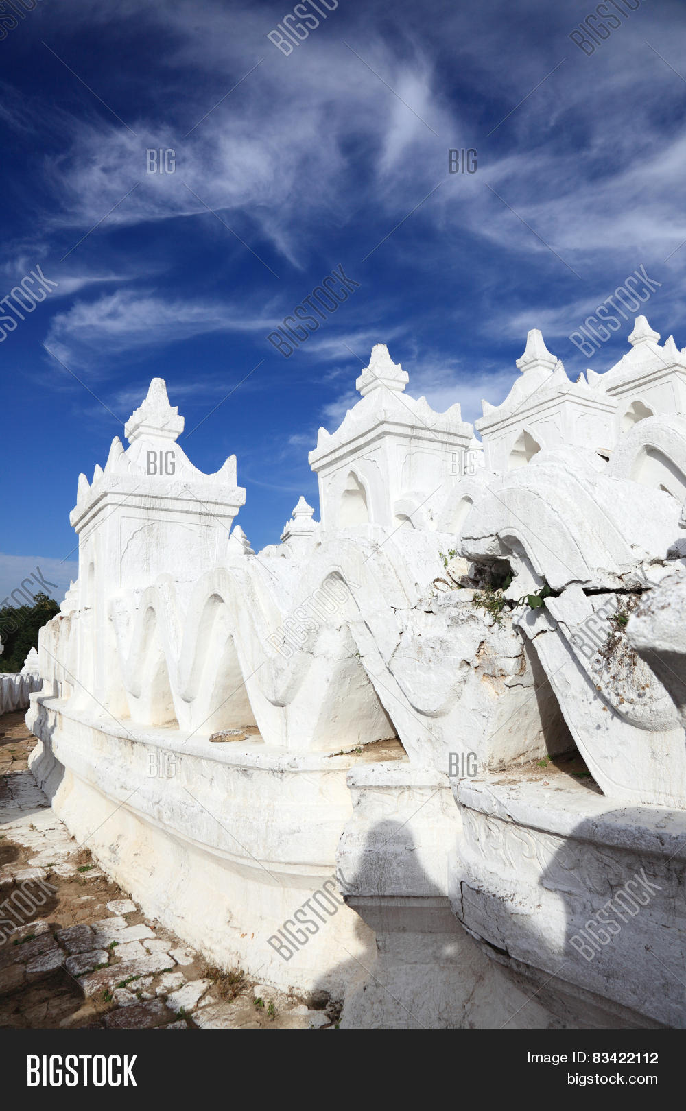the white pagoda of hsinbyume (mya thein dan pagoda ) paya