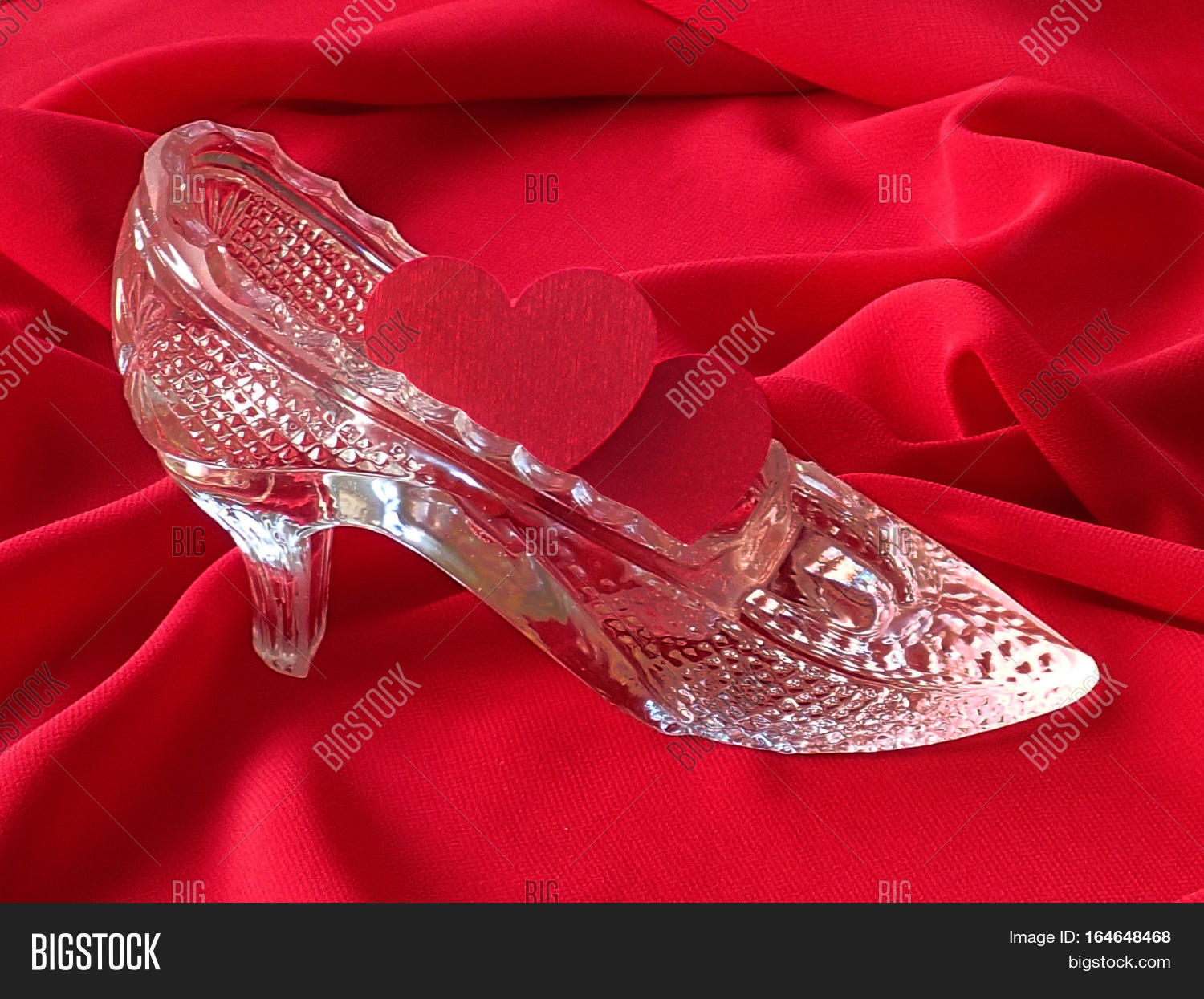 two red hearts in the glass slipper