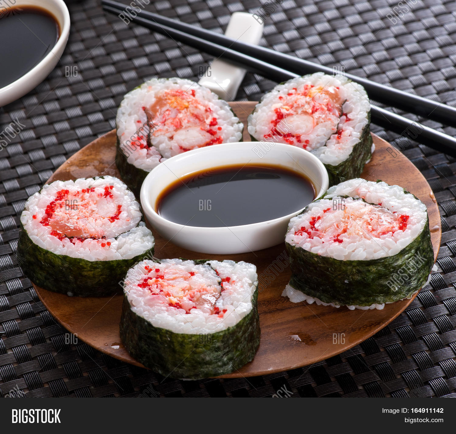set of five sushi rolls 库存照片和库存图片 | bigstock