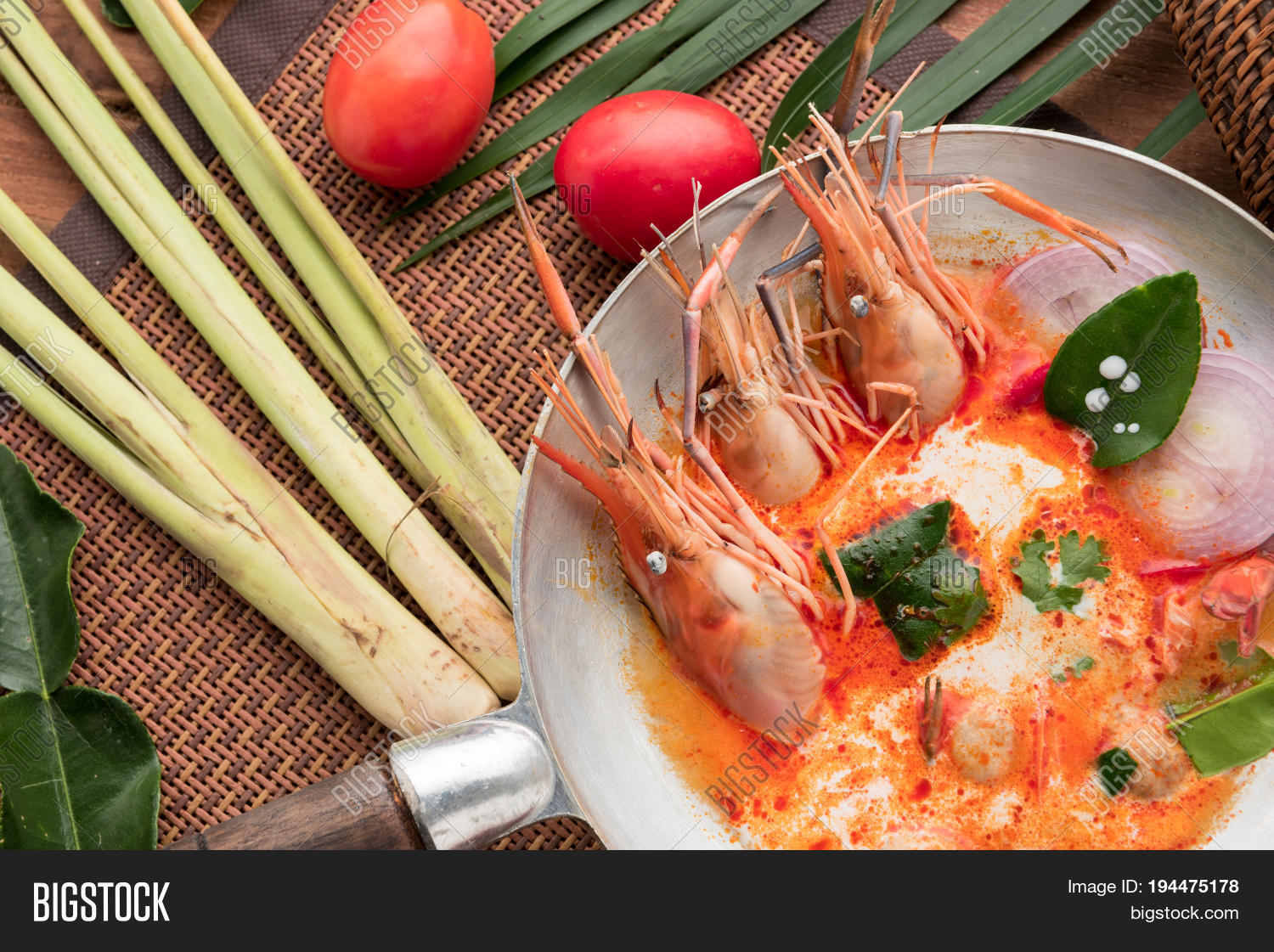 tom yum soup or tom yum goong a thai traditional spicy prawn