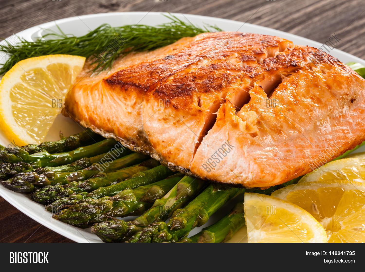 grilled salmon and asparagus