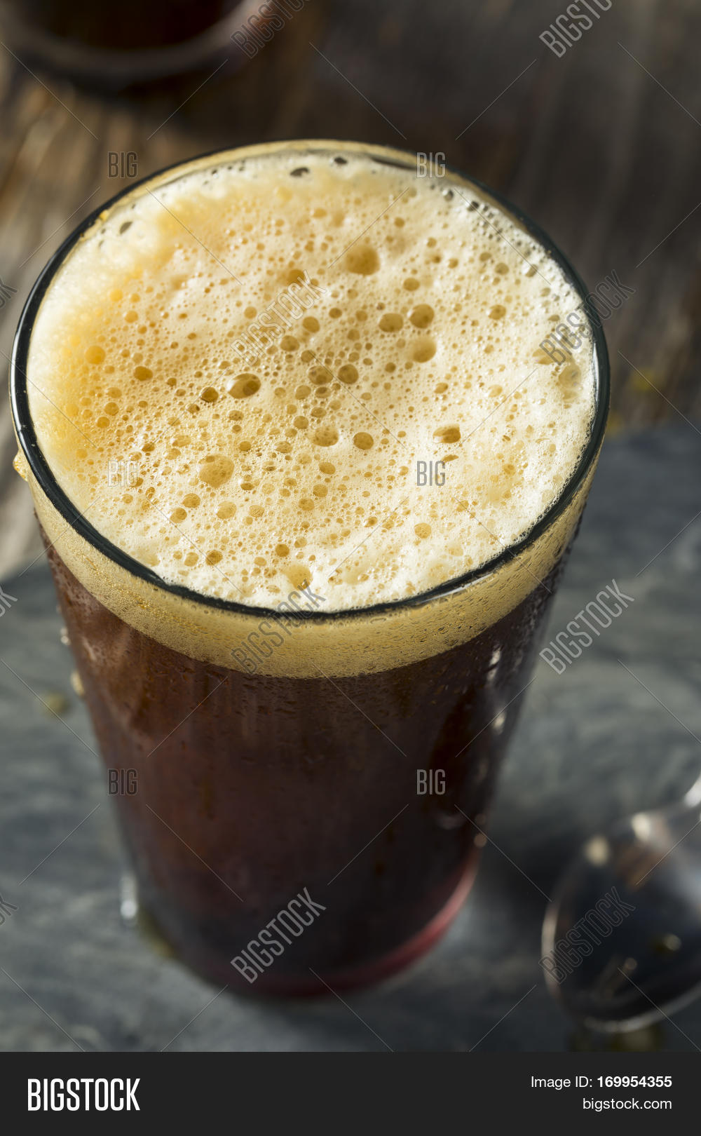 frothy nitro cold brew coffee ready to drink